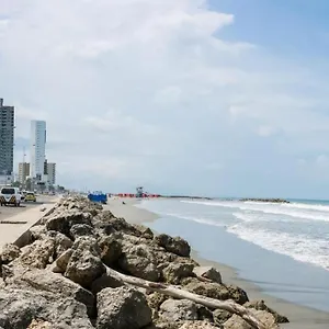 Marbella - En Edificio Frente A La Playa Cerca Al Centro Historico Cartagena